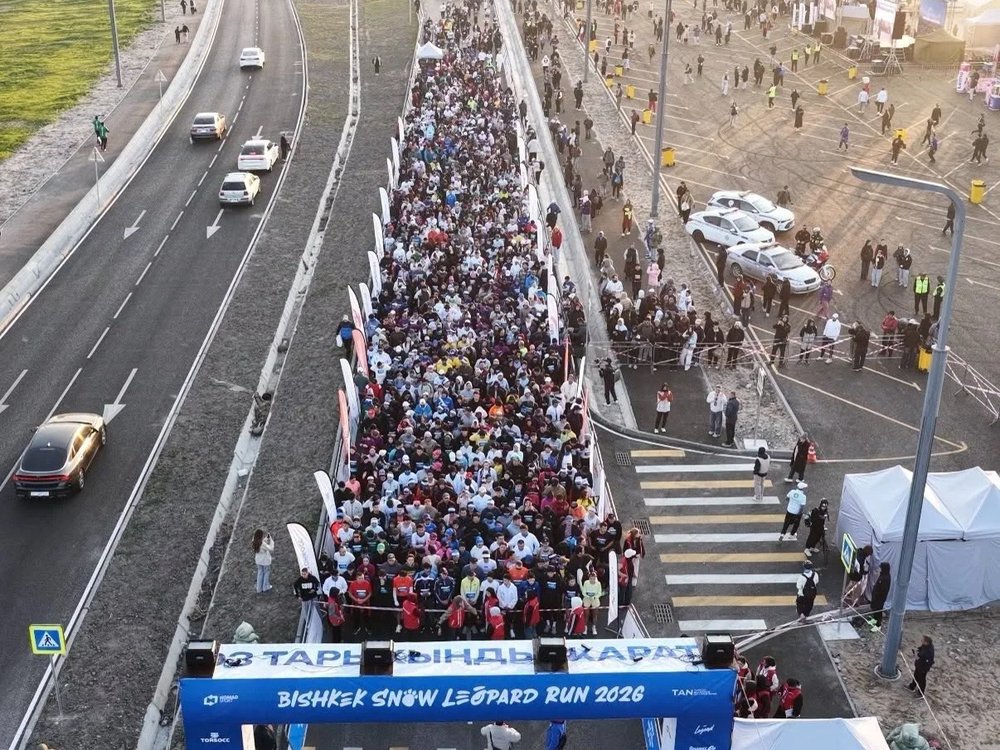 Bishkek makes history with 6,000 runners marathon to save snow leopard 