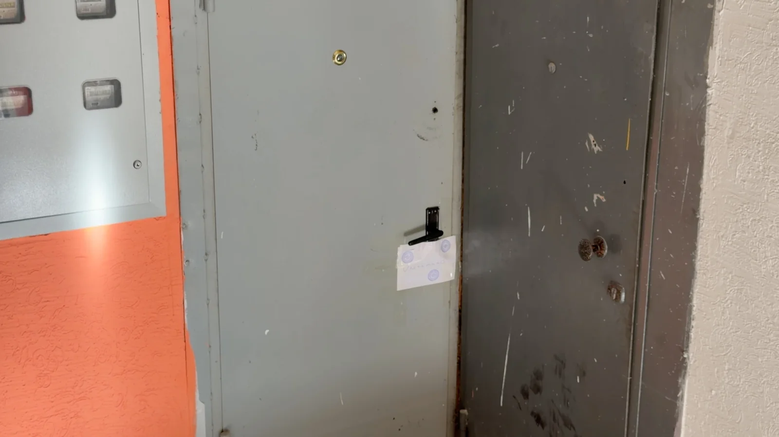 Шымкентте пәтерден екі баланың мәйіті табылды