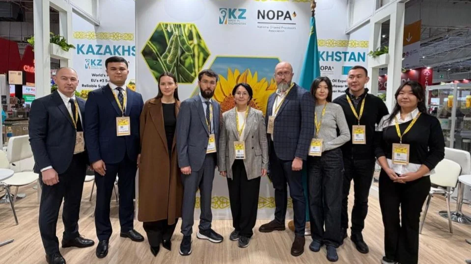 Kazakhstan debuts oilseed products at international exhibition in Paris