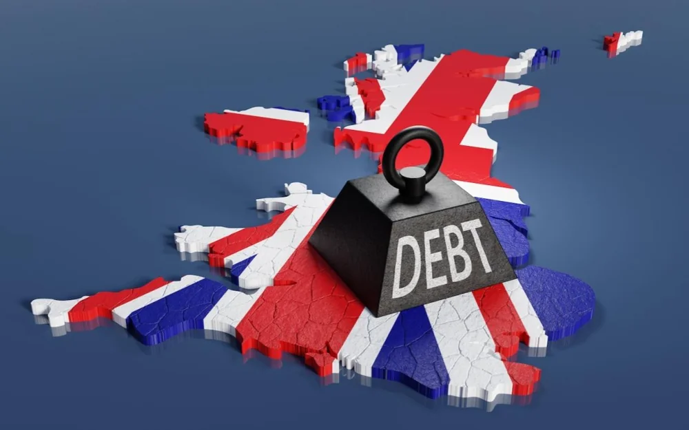 Госдолг Великобритании впервые превысил £3 трлн