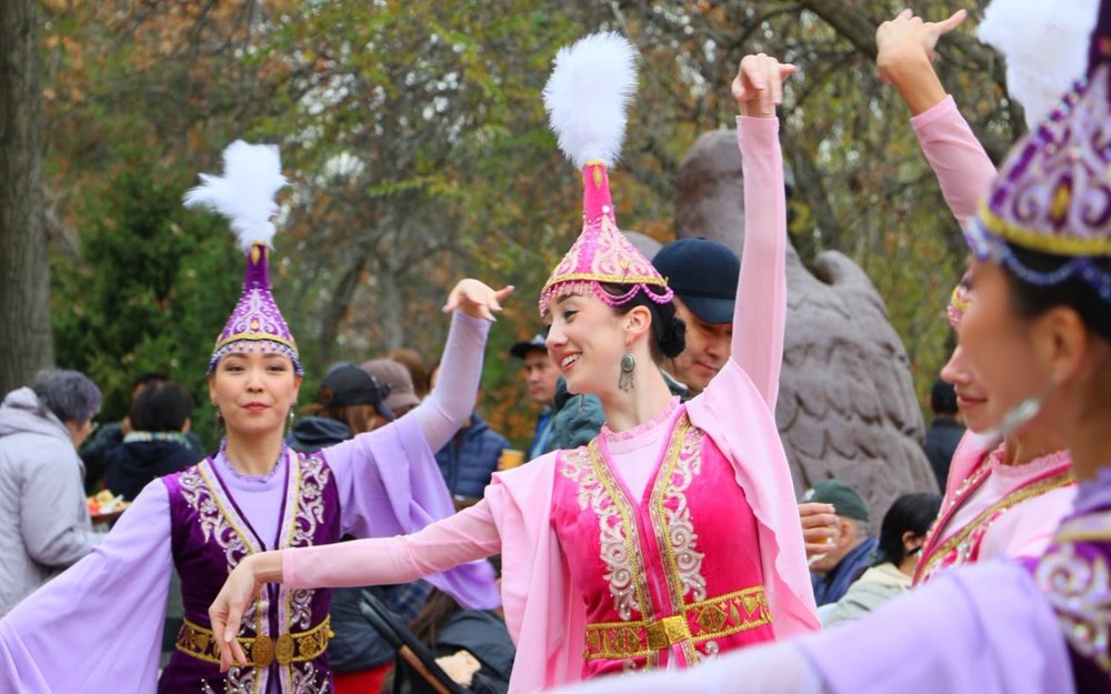 Almaty сelebrates Apple Day