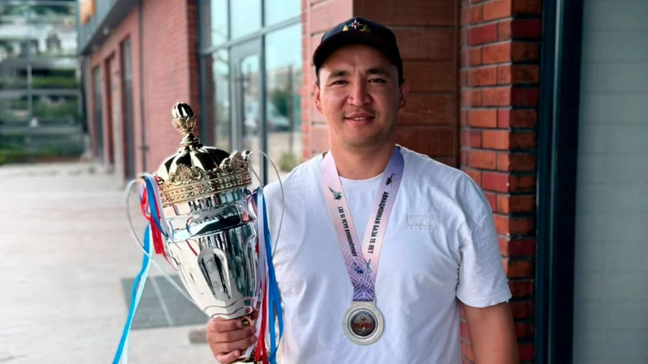  Mańǵystaýlyq órt sóndirýshi Mels Sarybaev 