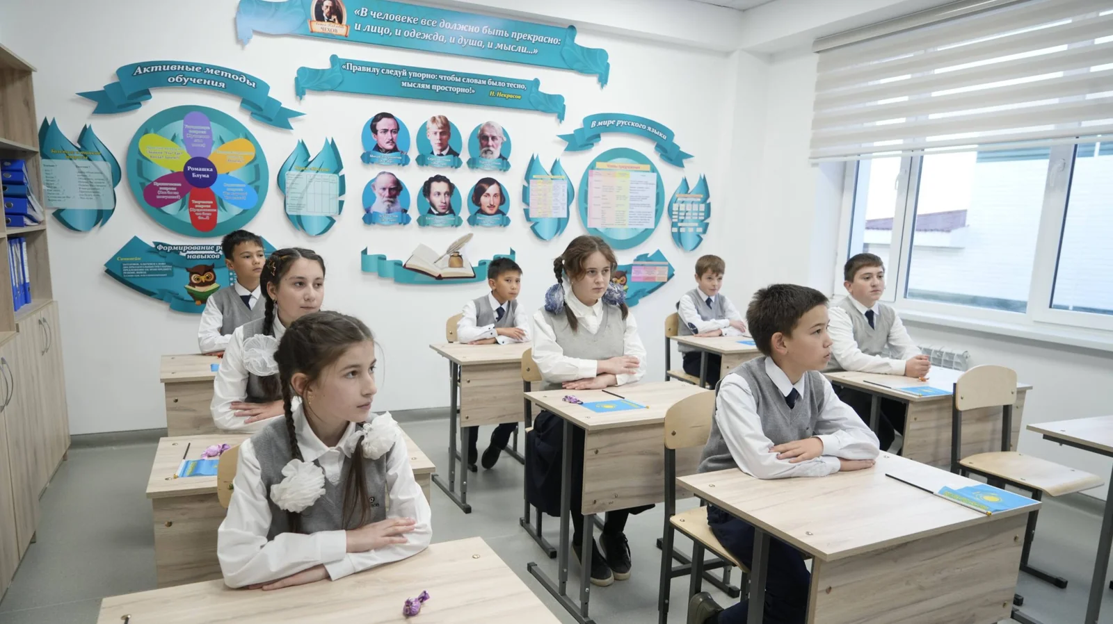 Десять новых объектов образования открылись ко Дню Республики в Казахстане