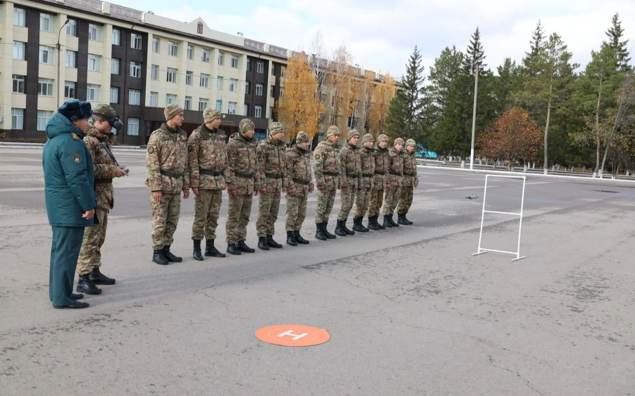 Ұлттық ұлан Академиясында курсанттарға дрон басқару үйретіледі