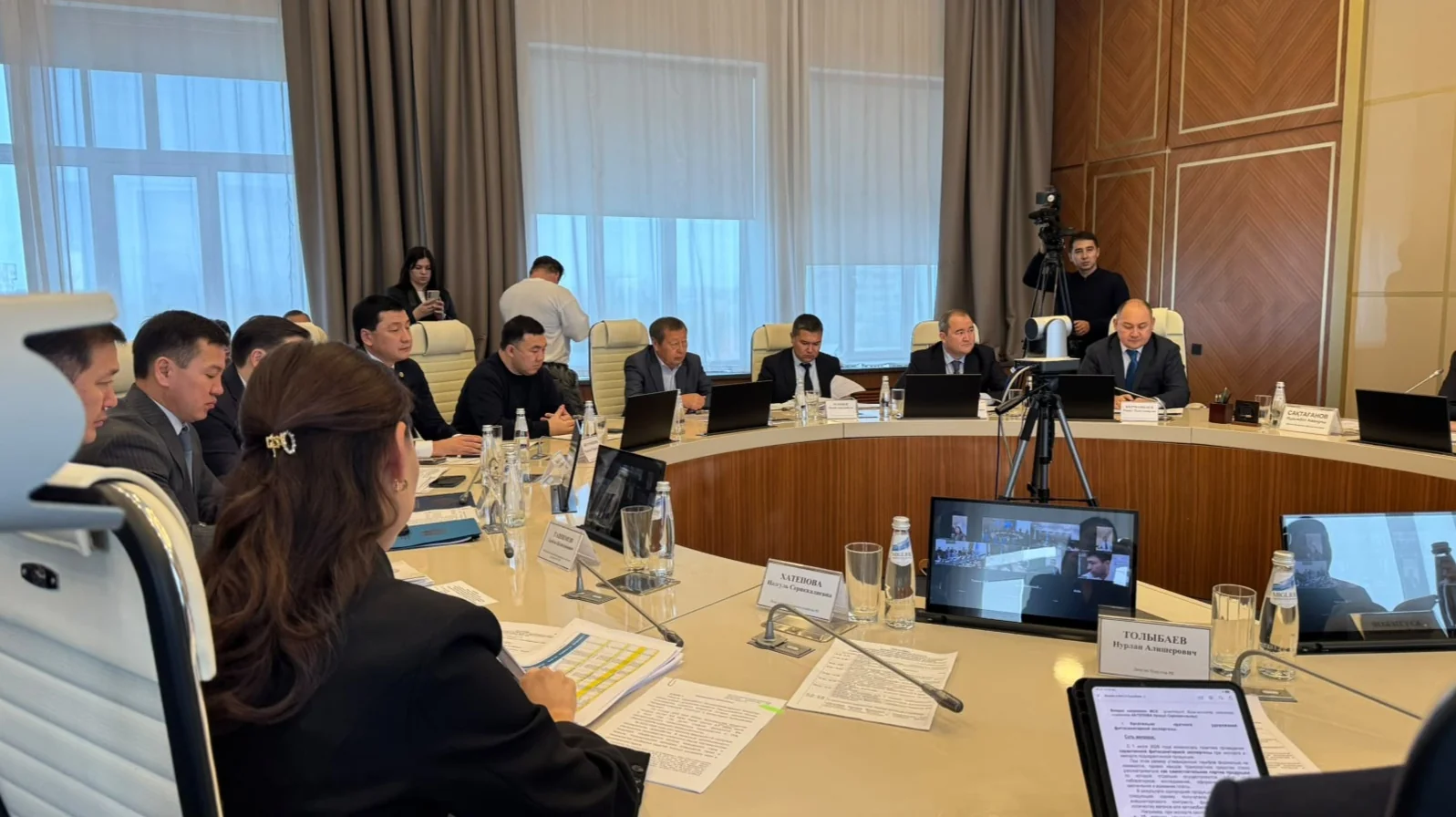 Субсидияның кешігуі мен қаржы тапшылығы: Өскеменде тамақ өнеркәсібінің түйткілдері талқыланды