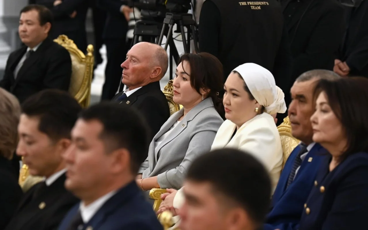 От металлургов до педагогов: Президент Казахстана отметил заслуги казахстанцев