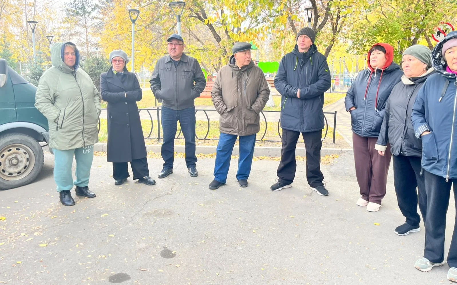 Жители Павлодара вложили миллионы в отопление, но продолжают топить печи