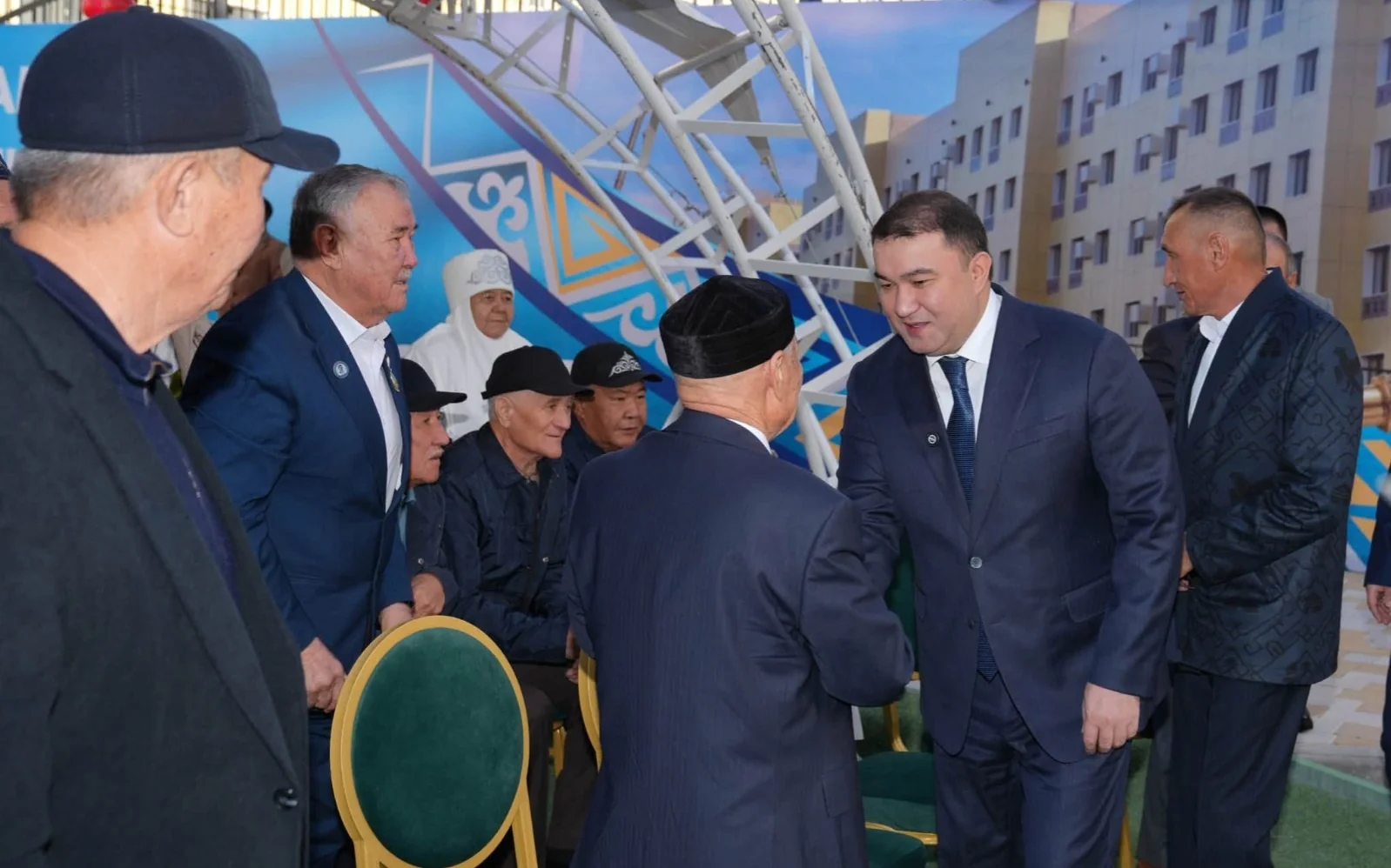 588 квартир в 14 новых домах сдали в Туркестане ко Дню Республики