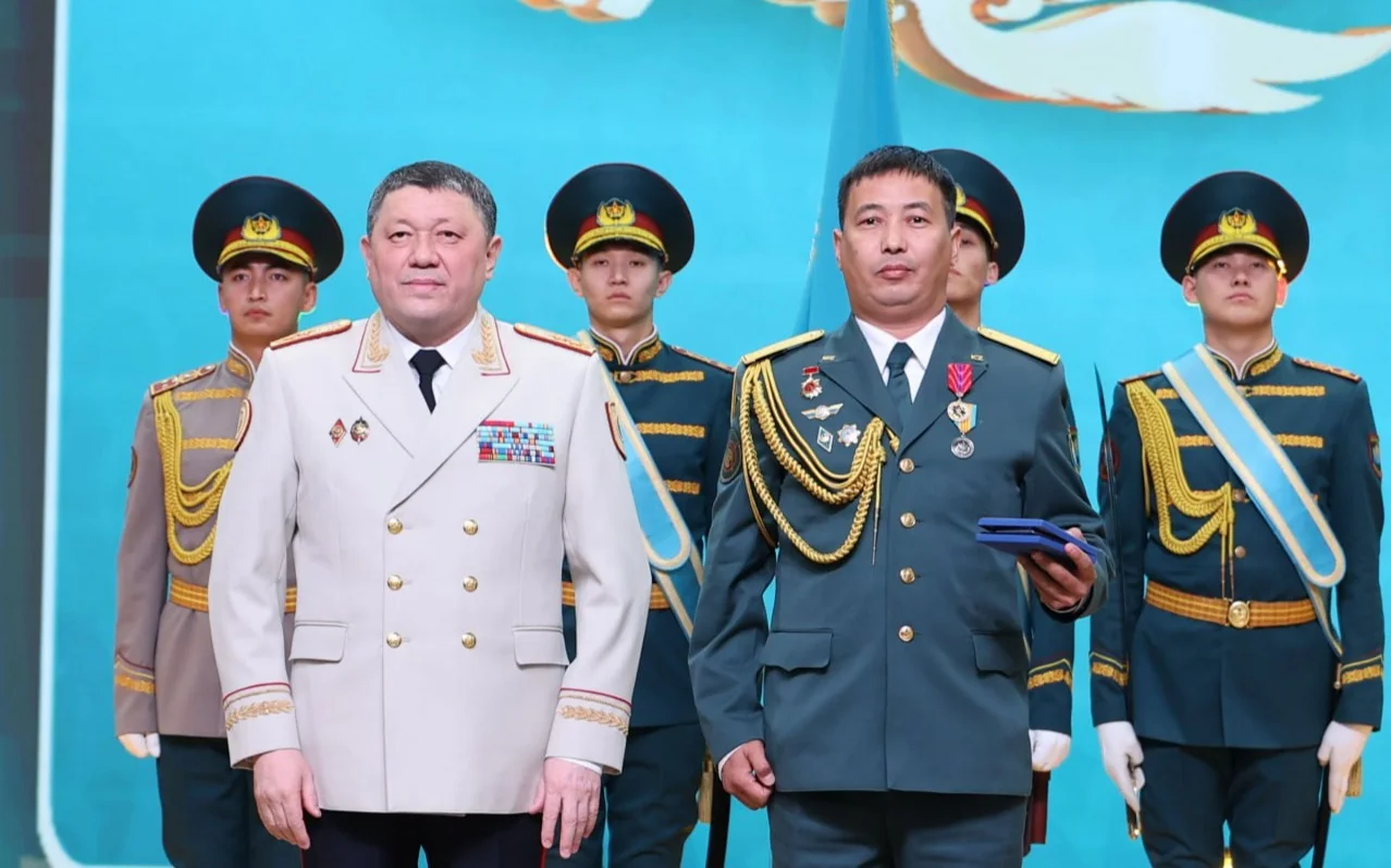 Балаларды өрттен құтқарған әскери қызметші Ғазиз Байтасов атындағы медаль алды