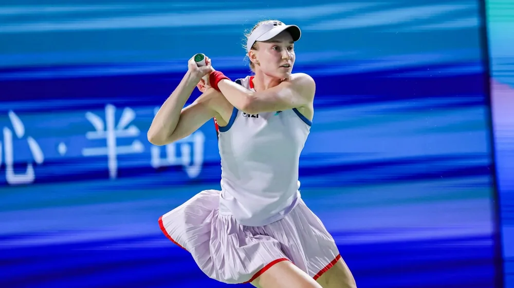 Elena Rybakina keeps world No. 1 ranking after defending Ningbo title