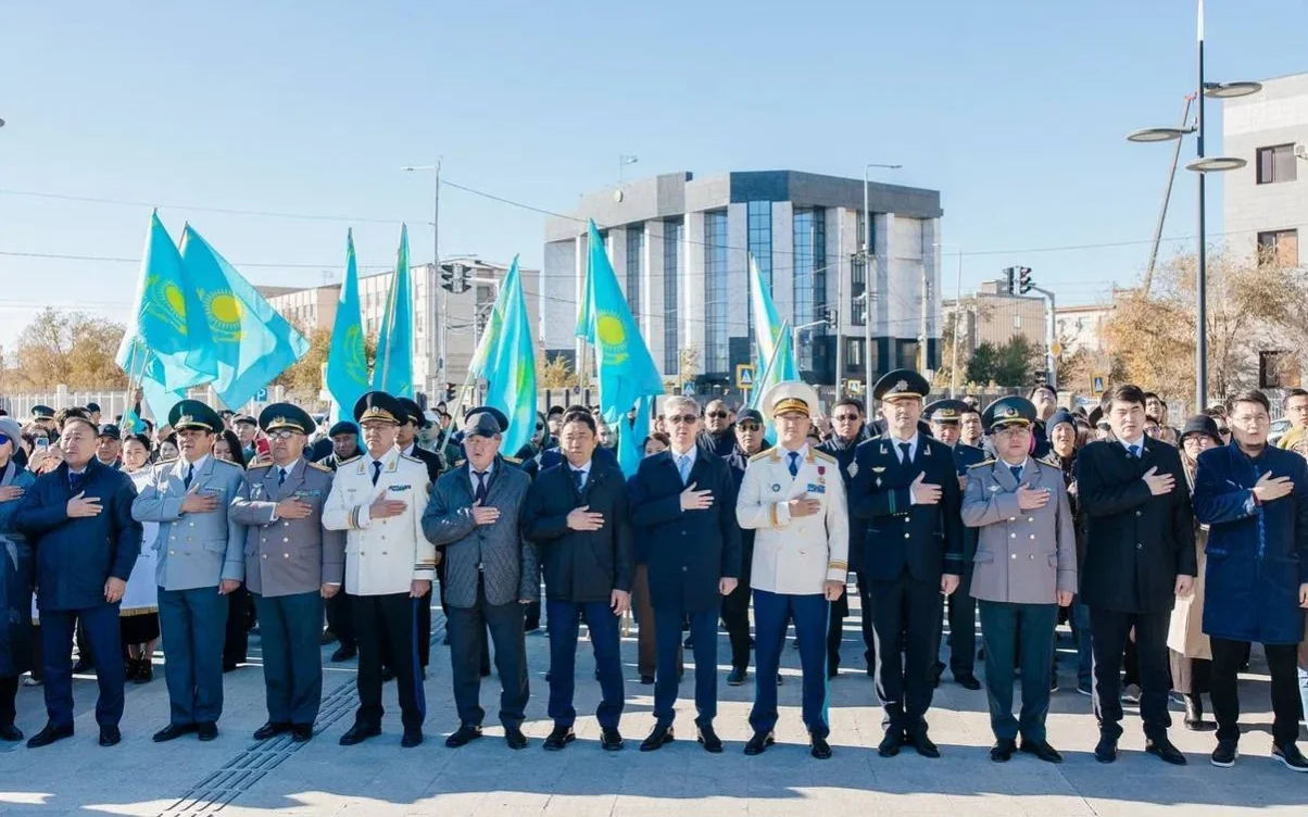 Болат Ақшолақов Мемлекеттік ту көтеру рәсіміне қатысты
