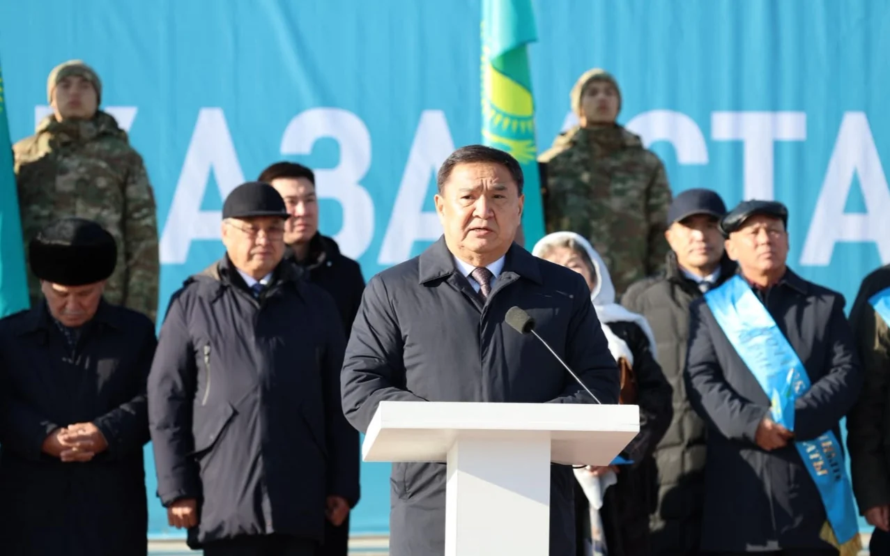 Ақмола облысында Республика күніне орай көк байрақ көкке көтерілді