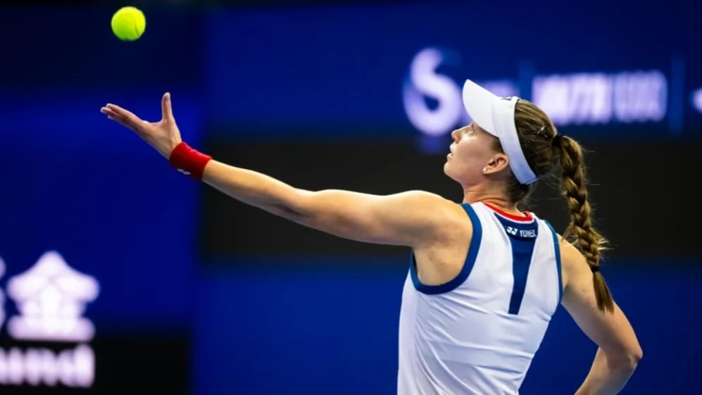 Elena Rybakina eyes historic yearend world No. 1 finish