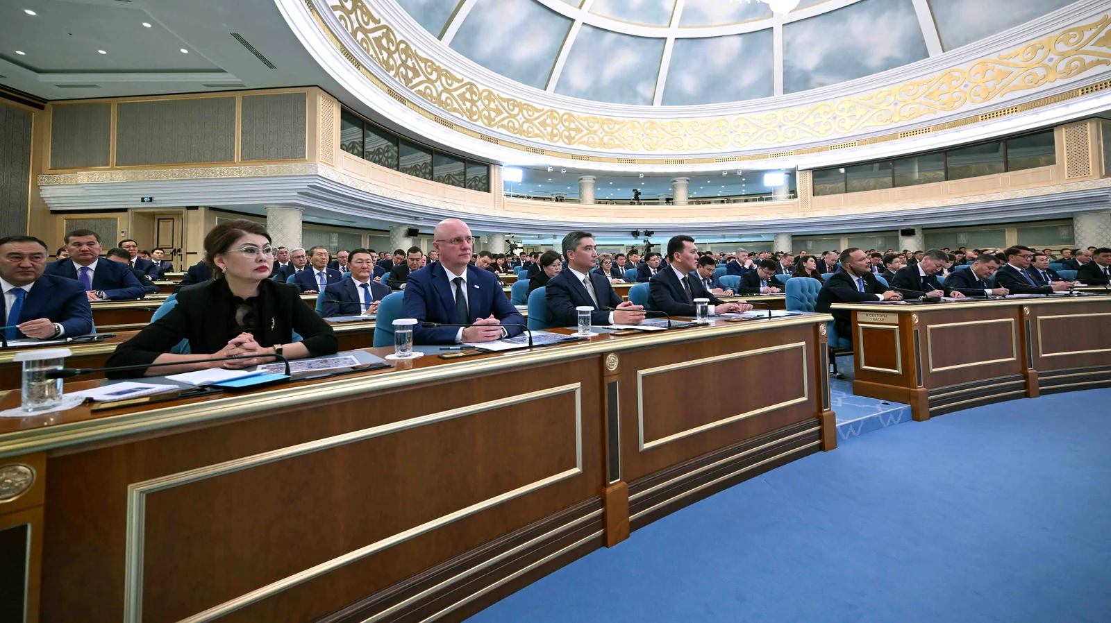 Президенттің &laquo;Жаңа тарихи кезеңдегі Қазақстанның өзекті міндеттері&raquo; атты Жолдауының толық мәтіні 