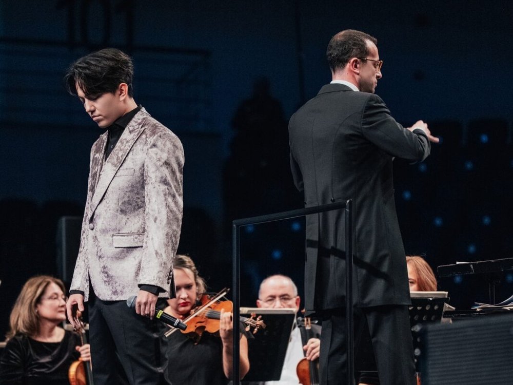 Dimash performs at concert hosted by the Organization of Turkic States in T&uuml;rkiye