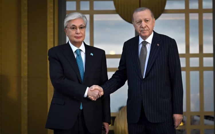 Тоқаев Режеп Таййип Эрдоғанни Республика куни билан табрикладиKazakhstan-Türkiye ties in Republic Day message to Erdoğan