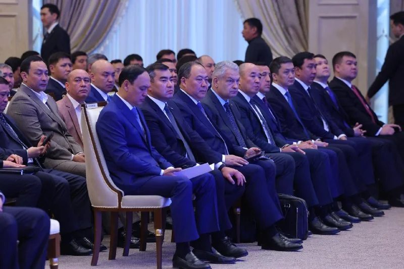 别克帖诺夫访问吉尔吉斯斯坦并出席第二届地方合作论坛