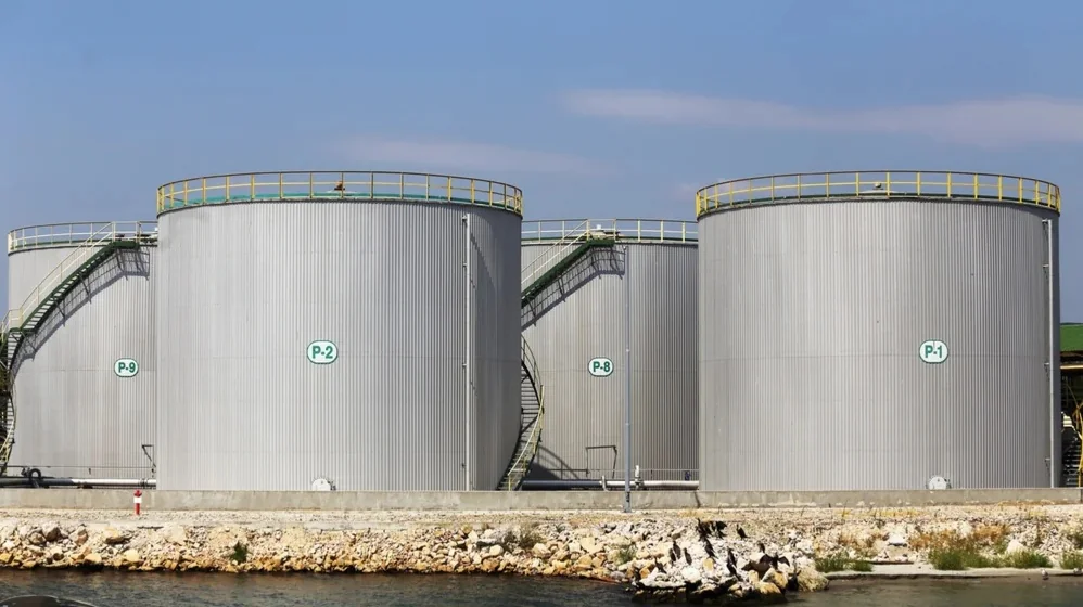 нефть