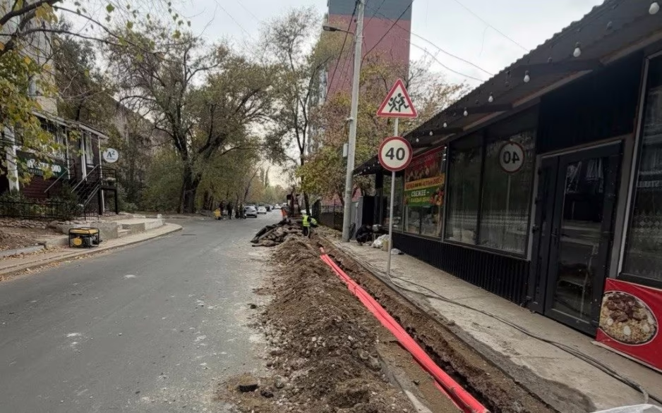 Алматыда 1 ай бұрын жөнделген жол неліктен қайтадан қазылып жатыр